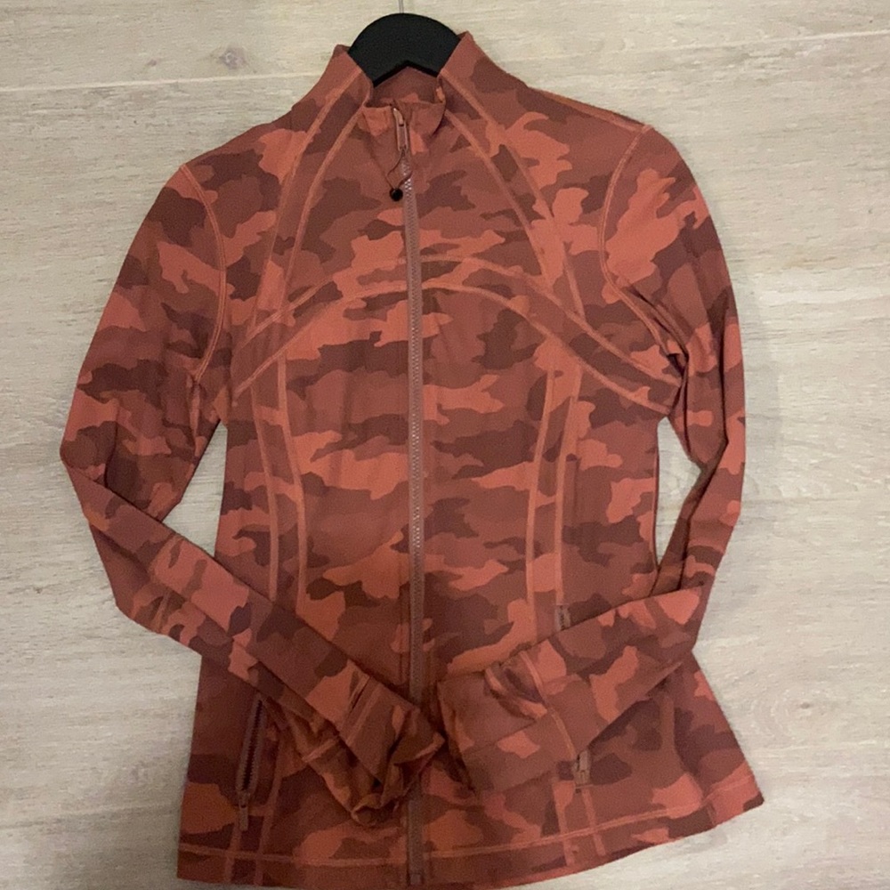 Lululemon jacket size 10